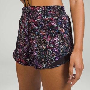 Lululemon Hotty Hot High Rise Short 4” Lined- Floral Spray Multi/Black